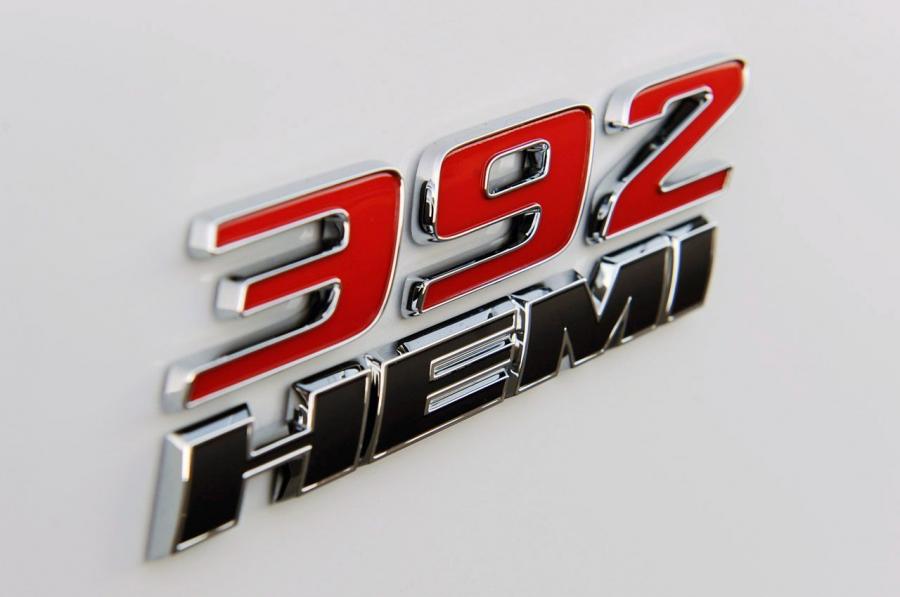 Dodge Challenger SRT8 392 2011 года  (фото 44 из 115)